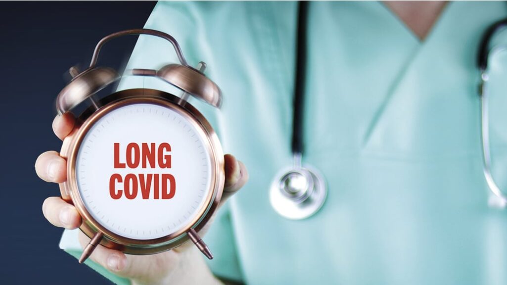 Η μεγάλη πλειονότητα των ασθενών (90%) που πάσχουν από long Covid βλέπουν τα συμπτώματα της νόσου να υποχωρούν με αργούς ρυθμούς κατά τη διετία