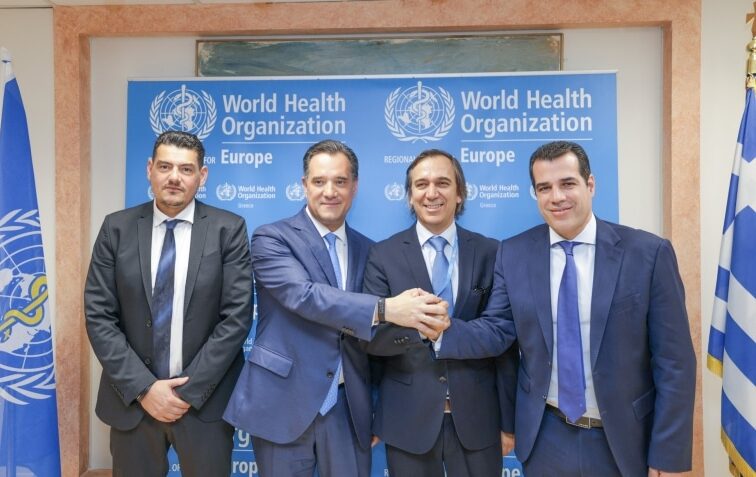 Τη συμφωνία Υπουργείου Υγείας και Παγκόσμιου Οργανισμού Υγείας (ΠΟΥ)– Περιφερειακό Γραφείο για την Ευρώπη για την εκπόνηση από τον ΠΟΥ του έργου «Ανάπτυξη και Εφαρμογή Πλαισίου Μέτρησης και Αξιολόγησης της Ποιότητας της Υγειονομικής Περίθαλψης στην Ελλάδα», υπέγραψαν ο Υπουργός Υγείας, κ. Θάνος Πλεύρης