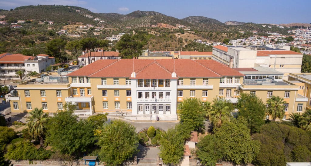 Με την ευγενική δωρεά του κοινωφελούς Ιδρύματος «Παύλος Γιαννακόπουλος», ολοκληρώθηκε η αναβάθμιση του Γενικού Νοσοκομείου Μυτιλήνης «Βοστάνειο», του κεντρικού νοσοκομείου του νησιού που εξυπηρετεί ταυτόχρονα πολλές ανάγκες υγείας των κατοίκων, όχι μόνο της Μυτιλήνης, αλλά και των παραπλήσιων νησιών.