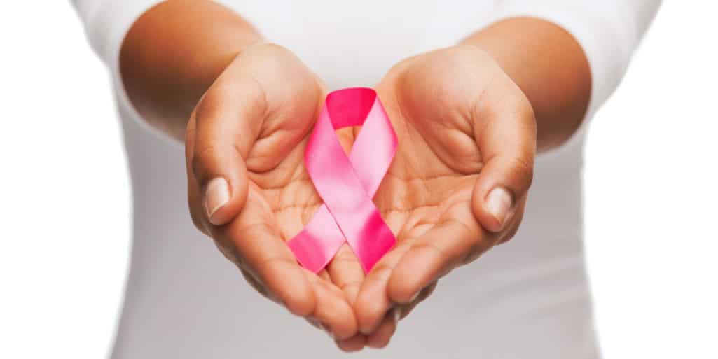 Διανύουμε το μήνα ευαισθητοποίησης για τον καρκίνο του μαστού, μία μορφή καρκίνου που μπορεί να έχει πρώιμη διάγνωση, η οποία δίνει στη συντριπτική πλειοψηφία των περιπτώσεων και καλύτερη πρόγνωση