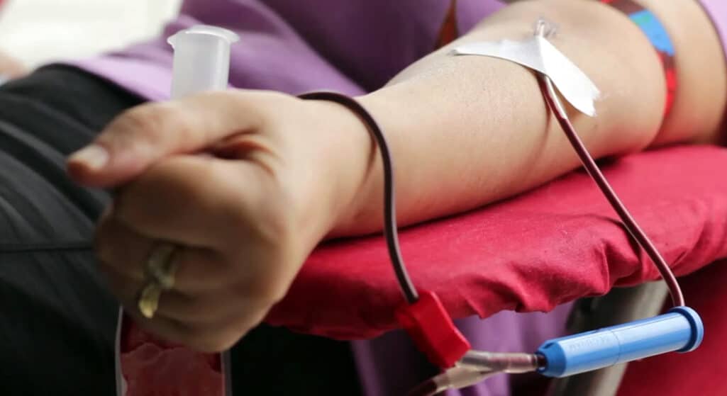 Τον κώδωνα του κινδύνου κρούει το προεδρείο του Πανελλήνιου Συλλόγου Πασχόντων από Μεσογειακή Αναιμία και Δρεπανοκυτταρική Νόσο (ΠΑΣΠΑΜΑ), για τις σοβαρές ελλείψεις αίματος, που παρατηρούνται το τελευταίκο καιρό, στο νοσοκομείο Παίδων «Αγία Σοφία».