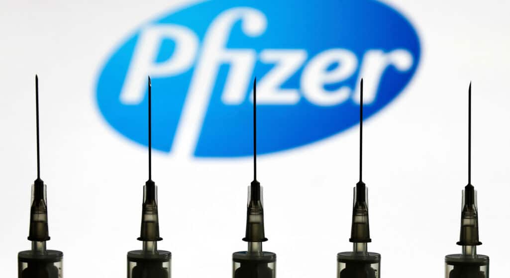 Τις κλινικές δοκιμές εμβολίου κατά της μετάλλαξης Όμικρον της Covid-19 ξεκίνησαν οι εταιρείες Pfizer και BioNTech, όπως έκαναν γνωστό με ανακοίνωσή τους.