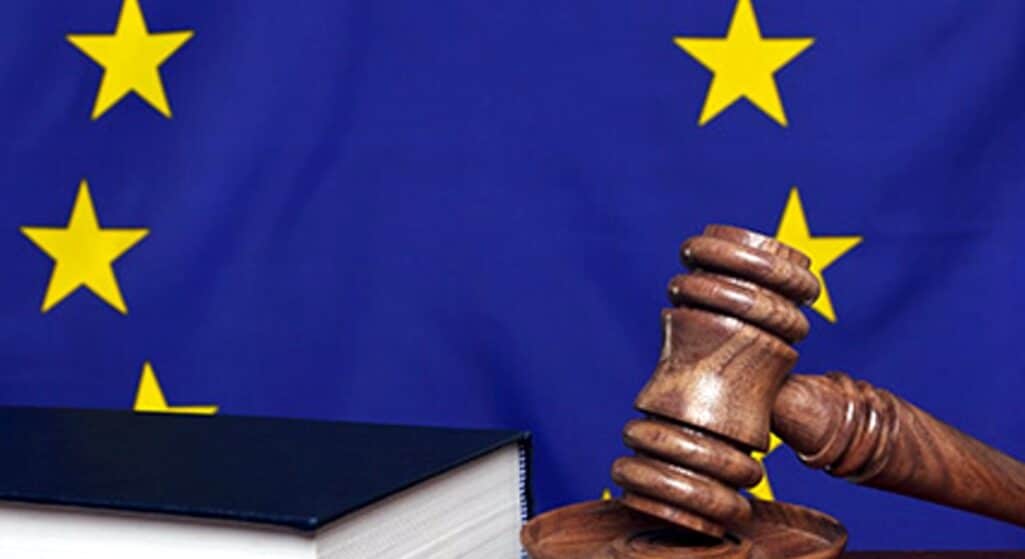 Τρεις χώρες, ανάμεσά τους και η Ελλάδα, αποφάσισε να παραπέμψει η Ευρωπαϊκή Επιτροπή στο Δικαστήριο της Ευρωπαϊκής Ένωσης για μη ορθή εφαρμογή των κανόνων βάσει της οδηγίας για τις καθυστερήσεις πληρωμών (Οδηγία 2011/7/ΕΕ).