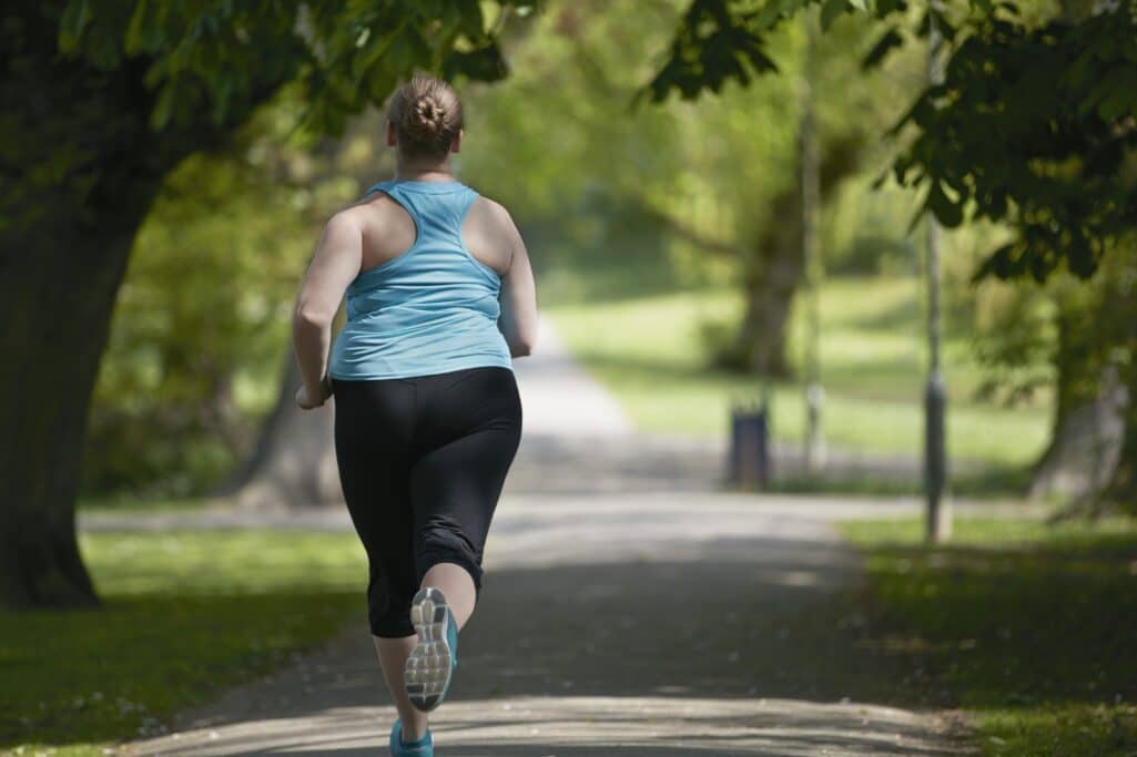 Η παχυσαρκία αποτελεί μια σύγχρονη πανδημία που συχνά δεν γίνεται αντιληπτή ως νόσος, αλλά ως πρόβλημα αισθητικής, καθώς οποιοσδήποτε έχει πλεονάζον βάρος γίνεται αντικείμενο «χλευασμού» με συνέπεια εκατομμύρια άνθρωποι ετησίως να προσπαθούν να χάσουν βάρους για να γίνουν αποδεκτοί, ενώ αυτό που θα έπρεπε να προτάσσουν είναι η… καλή υγεία.