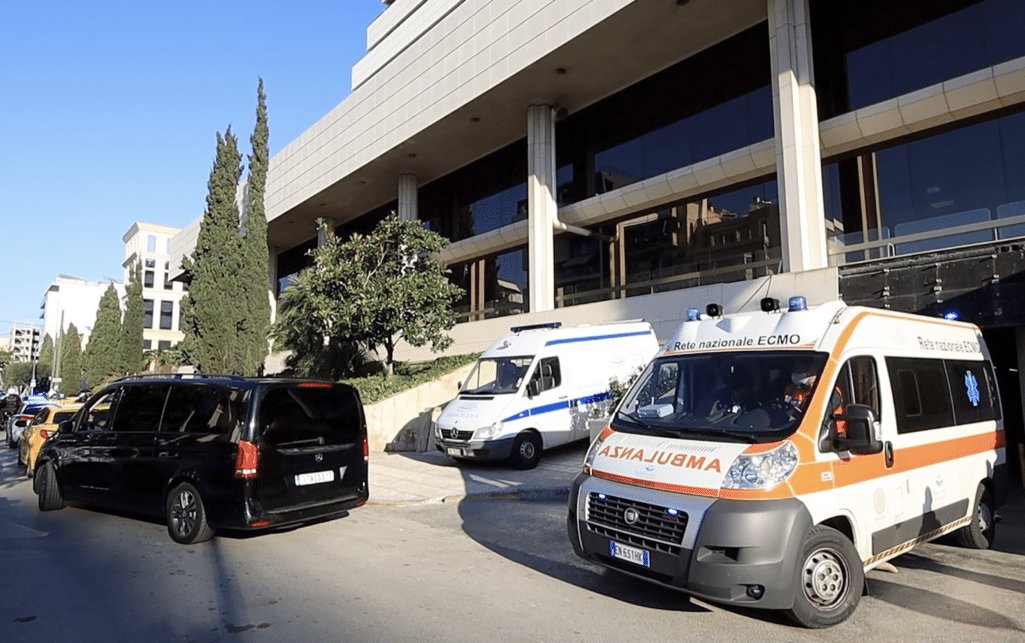 Την Τρίτη 21 Φεβρουαρίου 2023 πραγματοποιήθηκε επείγουσα επιχείρηση μεταφοράς ενός 7χρονου ασθενούς του Ωνασείου Καρδιοχειρουργικού Κέντρου (ΩΚΚ), από εξειδικευμένη ομάδα Ιταλών ιατρών, στο Νοσοκομείο Bambino Gesu της Ρώμης.