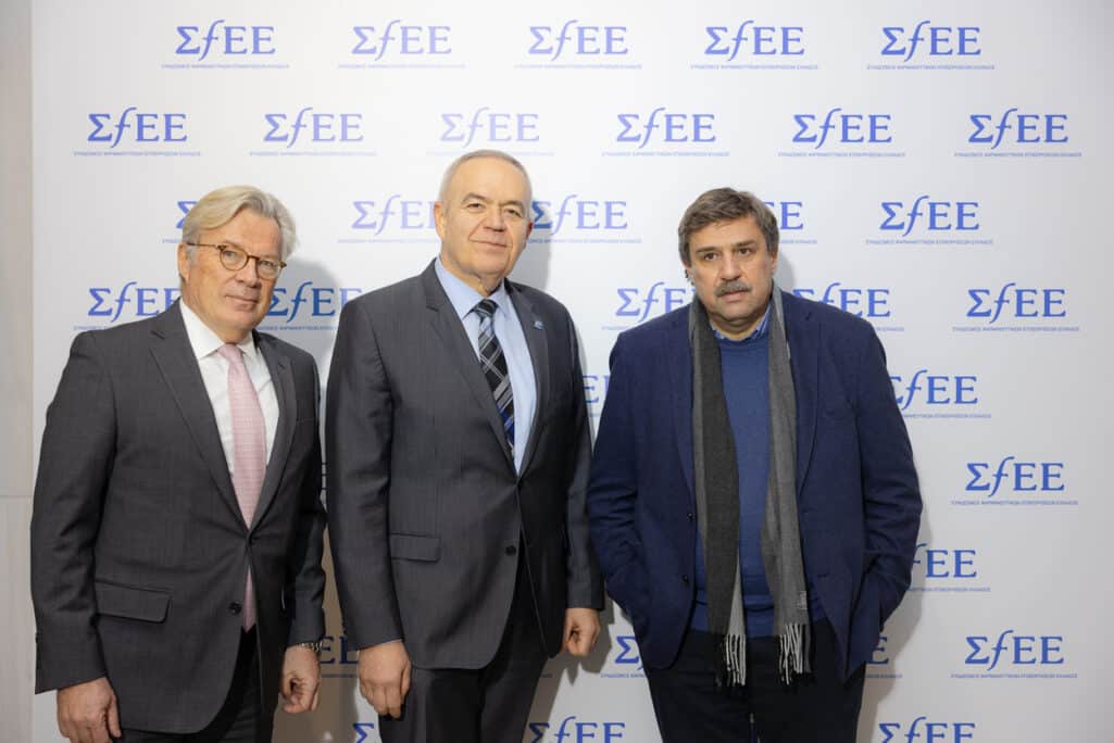 Ο Γενικός Διευθυντής του ΣΦΕΕ, κ. Μιχάλης Χειμώνας, ο Πρόεδρος του ΣΦΕΕ, κ. Ολύμπιος Παπαδημητρίου και ο Τομεάρχης Υγείας της Κοινοβουλευτικής Ομάδας του ΣΥΡΙΖΑ, κ. Ανδρέας Ξανθός