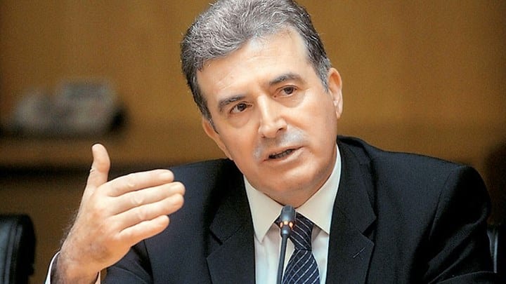 Ο Μιχάλης Χρυσοχοΐδης, ο οποίος συνέδεσε το όνομά του με την εξάρθρωση της 17Ν, δεν δίστασε λεπτό να αποδεχθεί τη θέση του Υπουργού Υγείας, αποδεικνύοντας πως είναι έτοιμος για τα δύσκολα, όταν του τηλεφώνησε ο Κυριάκος Μητσοτάκης.