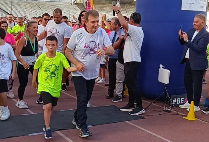 Ο υπουργός Υγείας Μιχάλης Χρυσοχοΐδης εκπροσώπησε την κυβέρνηση στον Αγώνα Δρόμου "3rd Olympic Health Run" ενάντια στον παιδικό καρκίνο.