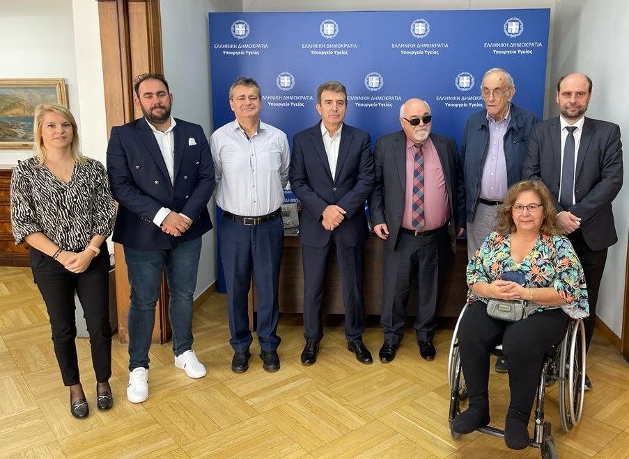 Ο Υπουργός Υγείας, Μιχάλης Χρυσοχοΐδης συναντήθηκε σήμερα, Δευτέρα 30 Οκτωβρίου 2023 με εκπροσώπους της Εθνικής Συνομοσπονδίας Ατόμων με Αναπηρία (ΕΣΑμεΑ).