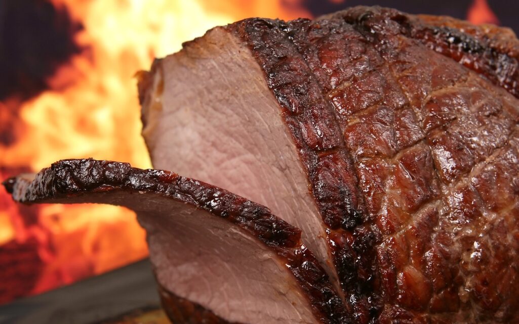 Η κατανάλωση πολύ επεξεργασμένου κρέατος αυξάνει τον κίνδυνο καρδιακών παθήσεων, σύμφωνα με μελέτες