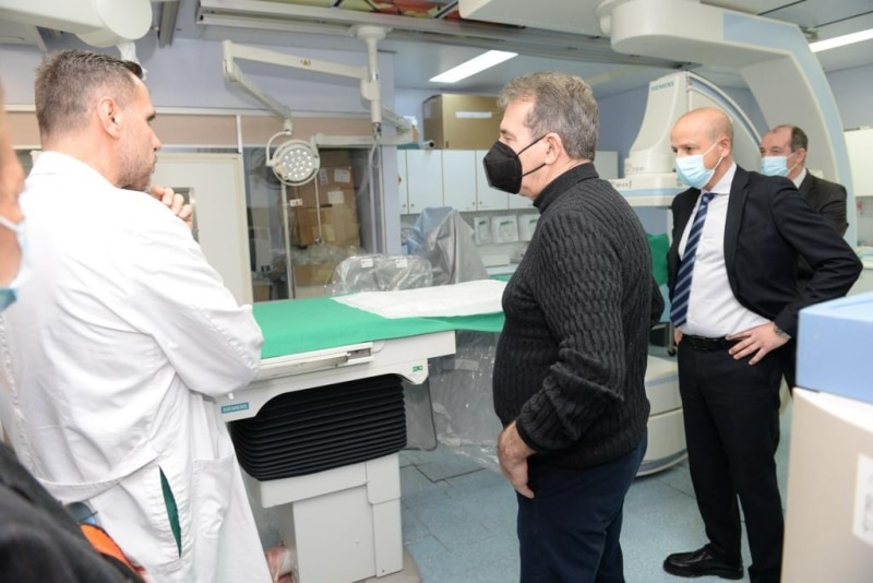 Επίσκεψη στη Μονάδα Αυξημένης Φροντίδας για τα Αγγειακά Εγκεφαλικά Επεισόδια στο Γενικό Νοσοκομείο «Παπαγεωργίου» στη Θεσσαλονίκη, πραγματοποίησε σήμερα, Τετάρτη 27 Δεκεμβρίου 2023 ο Υπουργός Υγείας, Μιχάλης Χρυσοχοΐδης.