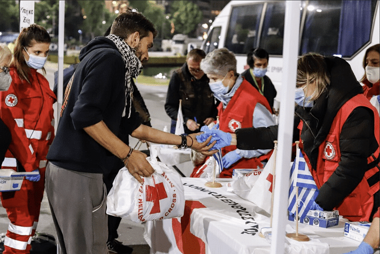 Ο Ελληνικός Ερυθρός Σταυρός (Ε.Ε.Σ.), ενόψει των εορτών του Πάσχα, θα πραγματοποιήσει μεγάλη δράση υποστήριξης άστεγων, την Μεγάλη Πέμπτη, 1-3 μ.μ., στο Λιμάνι του Πειραιά (Πύλη Ε9).