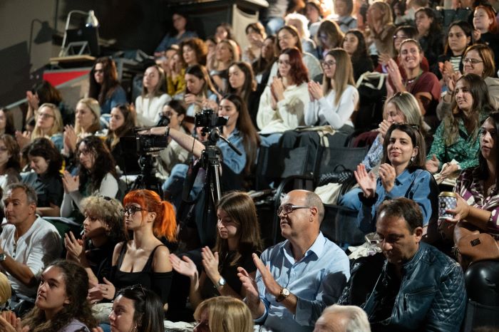 Η ισότιμη πρόσβαση στην εκπαίδευση και στις σχολικές δραστηριότητες των παιδιών με μαθησιακά και κινητικά προβλήματα, ήταν από τα κύρια θέματα που τέθηκαν, στην Ημερίδα που διοργάνωσε το 3ο Περιφερειακό Τμήμα του Πανελλήνιου Συλλόγου Εργοθεραπευτών, στην Πάτρα, την Κυριακή 3 Νοεμβρίου, με θέμα: «Προκλήσεις στην Σχολική Ζωή-Εργοθεραπευτικές Προοπτικές». 